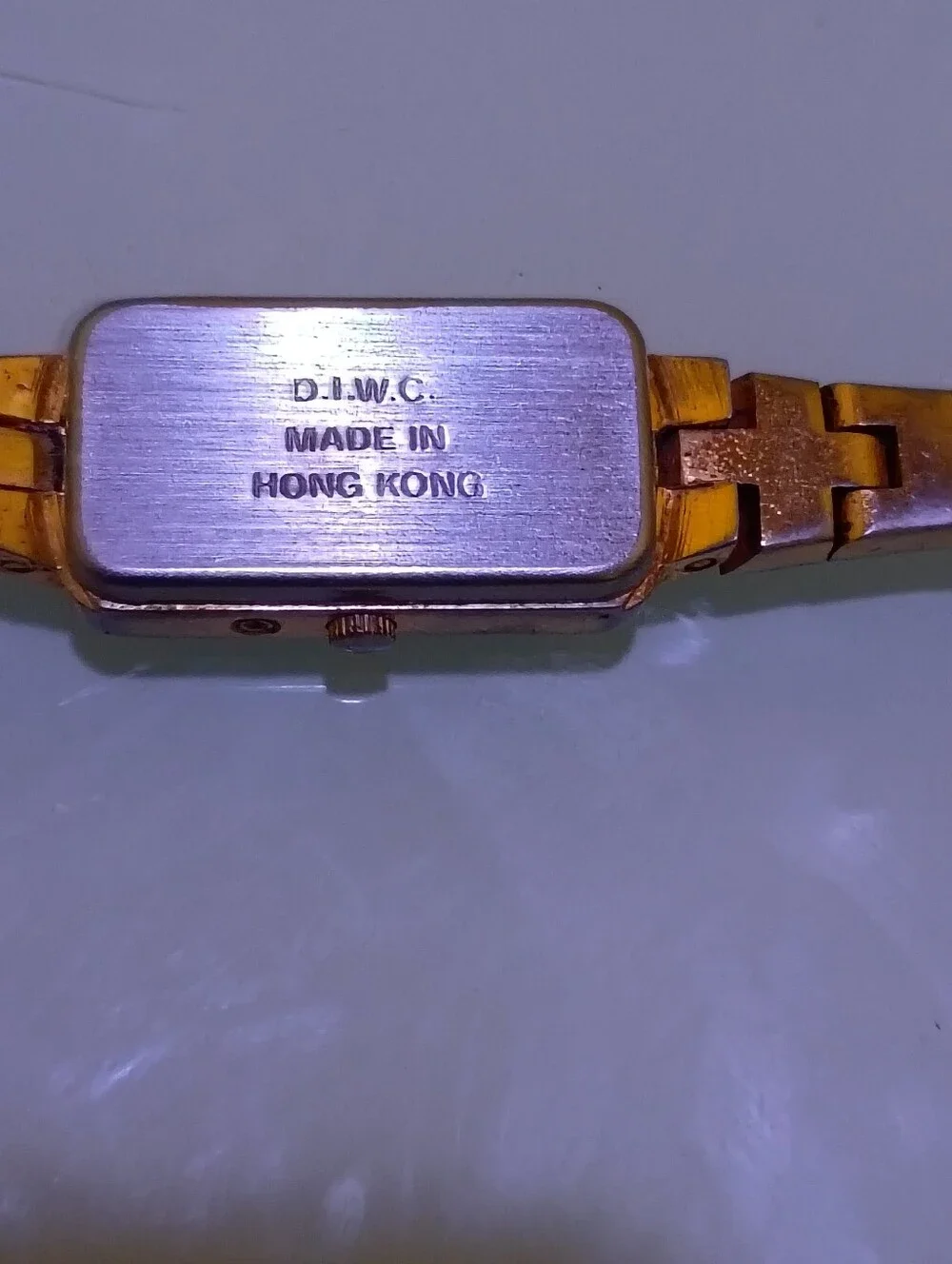 N/A classic gold